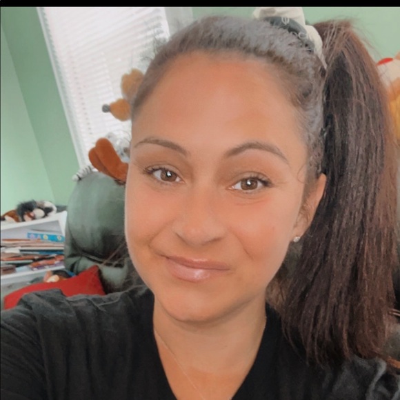 Meet your Posher, Melissa - Picture 7 of 9